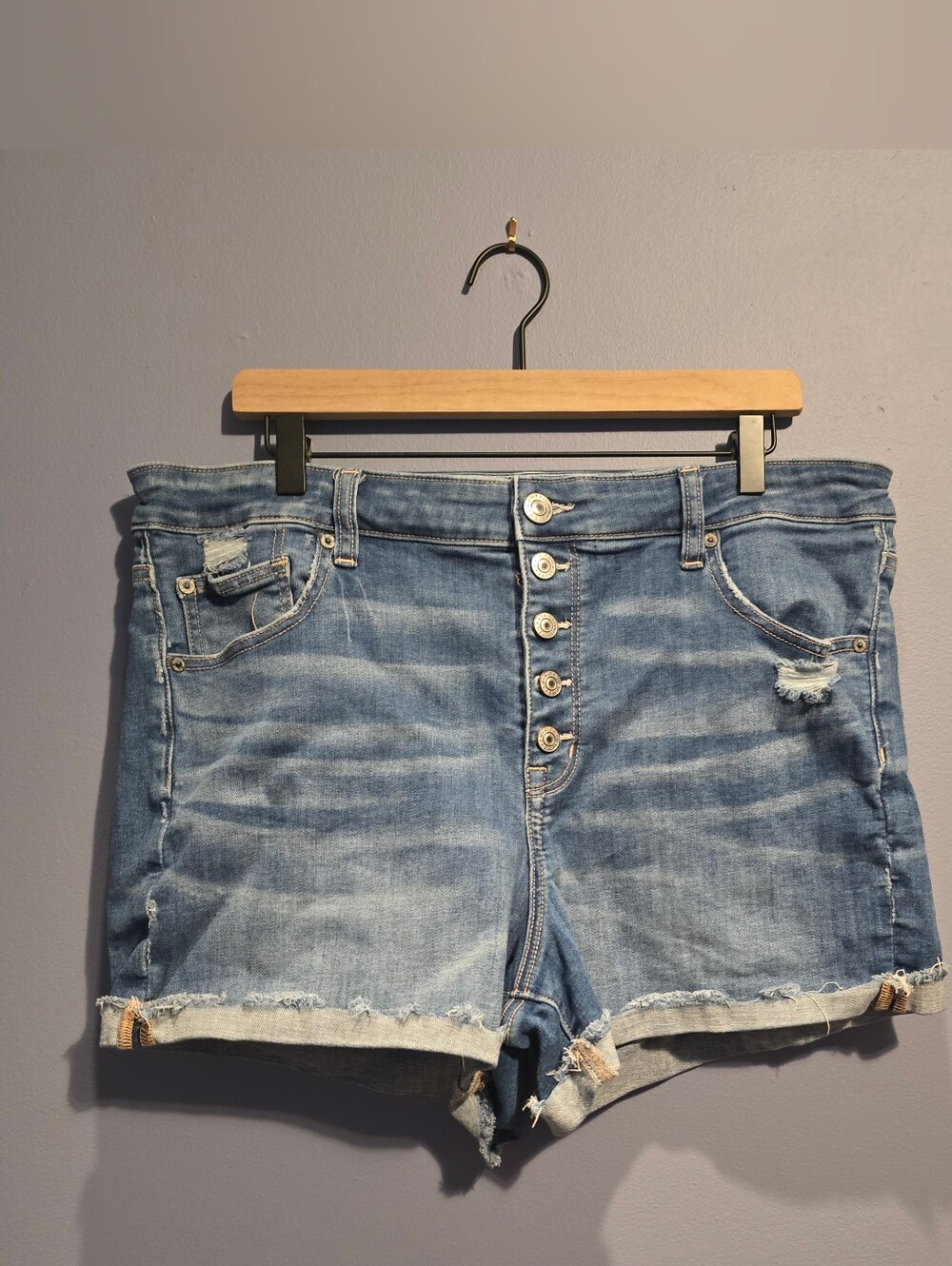 American Eagle Classic High-Rise Distressed Denim Shorts - Light Blue